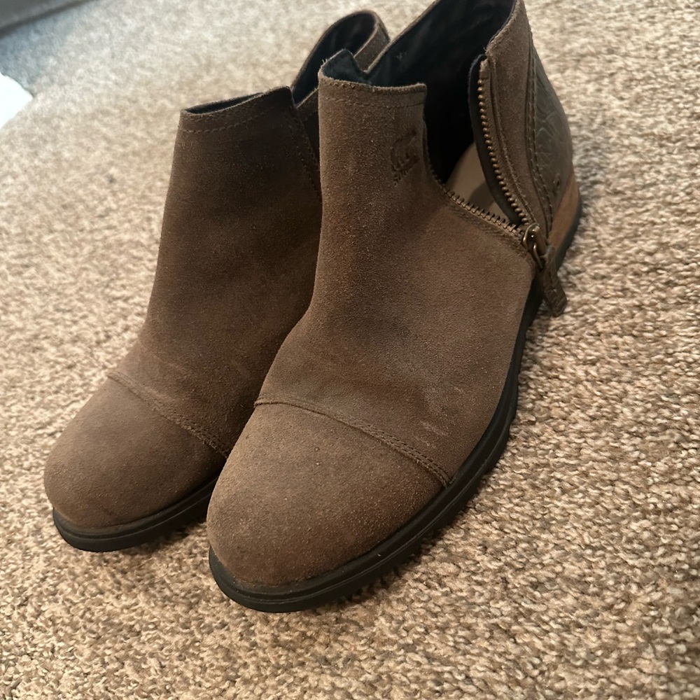 Sorel Brown Suede Ankle Booties